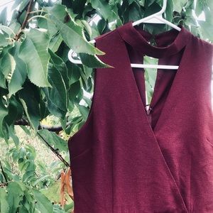 Burgundy jumpsuit sleeveless with cute neck collar